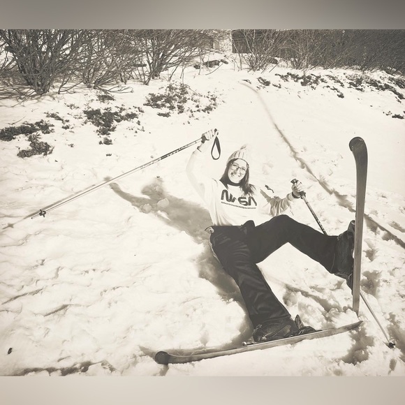 Meet your Posher, Tori! - Picture 3 of 8